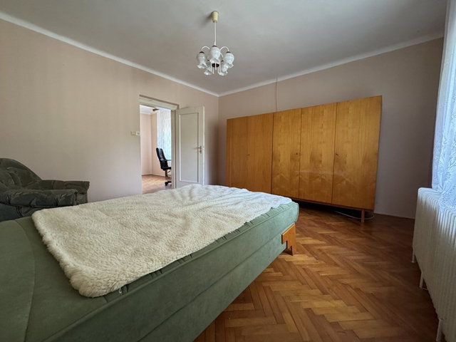 Eladó családi ház, Pécsett 78 M Ft, 3 szobás