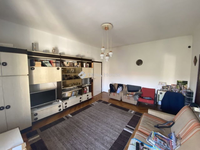 Eladó téglalakás, Dunaújvárosban 33.99 M Ft, 2 szobás
