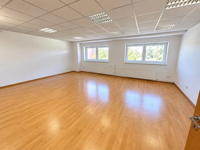 Kiadó iroda, Miskolcon 90 E Ft / hó, 1 szobás