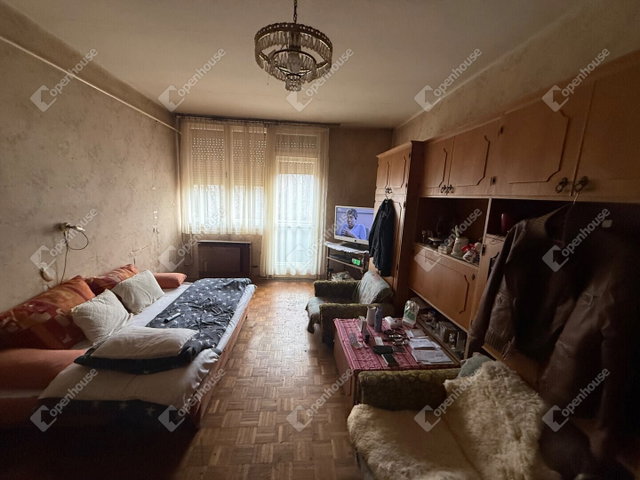 Eladó téglalakás, Keszthelyen 28.9 M Ft, 2 szobás