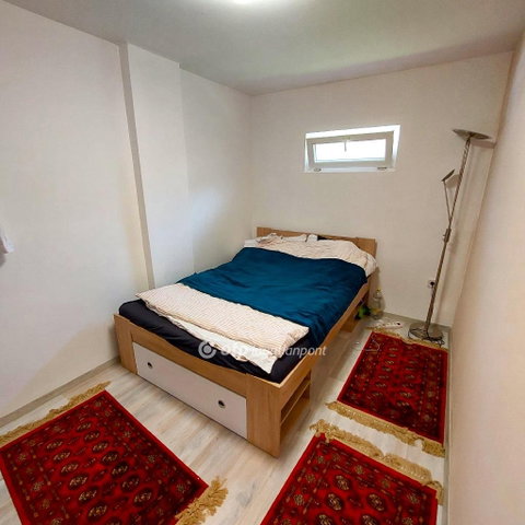 Kiadó téglalakás, albérlet, Cegléden 100 E Ft / hó, 1 szobás