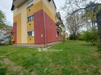 Eladó téglalakás, Pécsett 22.9 M Ft, 1 szobás