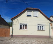Eladó családi ház, Baján 63 M Ft, 4 szobás