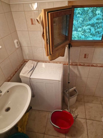 Eladó nyaraló, Balatonfüreden 79 M Ft, 2 szobás