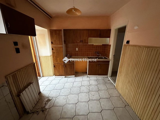 Eladó családi ház, Gyöngyösön, Tűz utcában 29 M Ft, 1 szobás