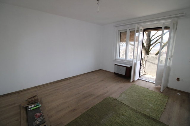 Eladó téglalakás, Salgótarjánban 13 M Ft, 1 szobás