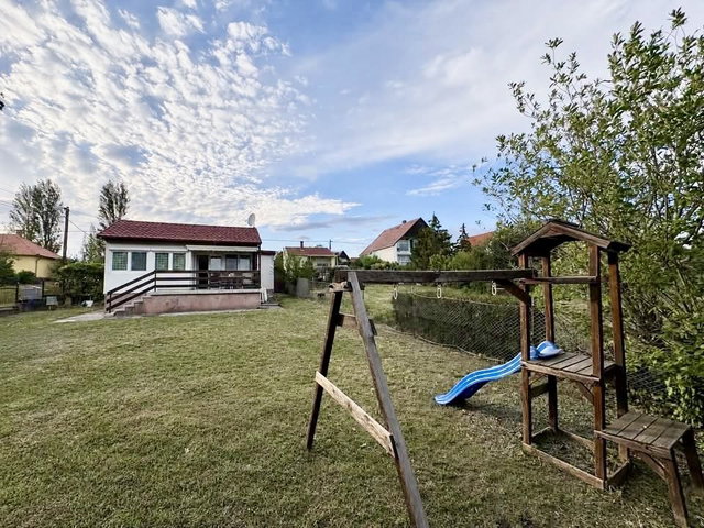 Eladó nyaraló, Alsóörsön 54.9 M Ft, 2+1 szobás