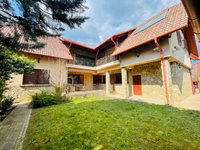 Eladó családi ház, Komáromban 159 M Ft, 6 szobás