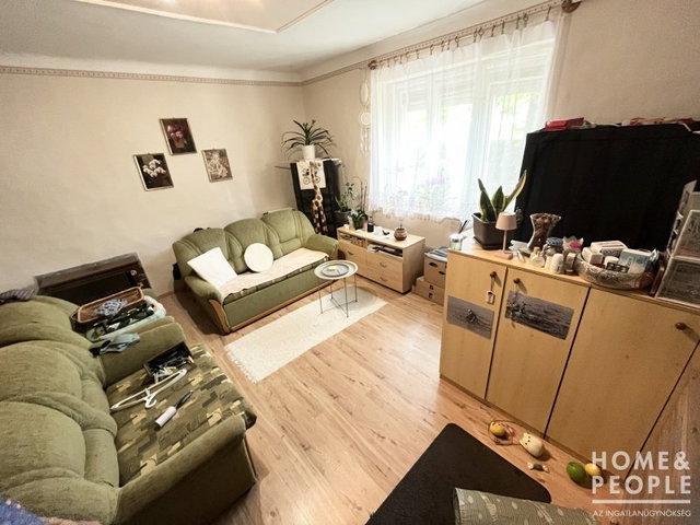 Eladó családi ház, Makón 31.499 M Ft, 2 szobás