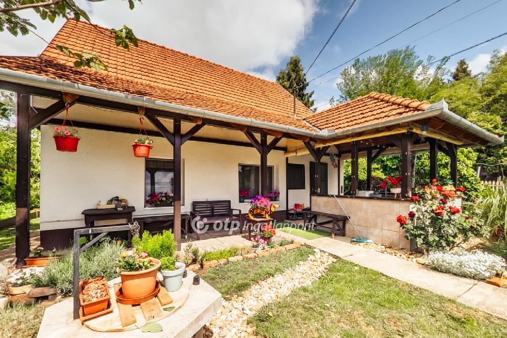 6 bed · 110m² · 99.890.000 ft