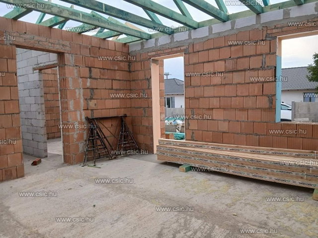 Eladó családi ház, Kiskunlacházán 78 M Ft, 4 szobás