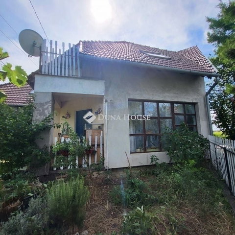 Eladó ikerház, Szegeden 51 M Ft, 4 szobás / költözzbe.hu