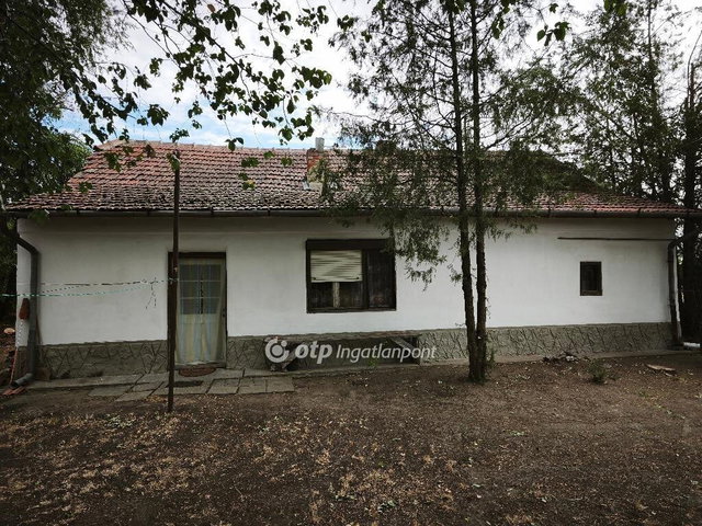 Eladó nyaraló, Tiszakécskén 20 M Ft, 2 szobás
