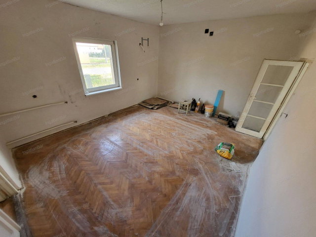 Eladó családi ház, Csengerben 23.8 M Ft, 2 szobás