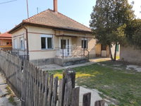 Eladó családi ház, Felsőlajoson 38 M Ft, 1+1 szobás