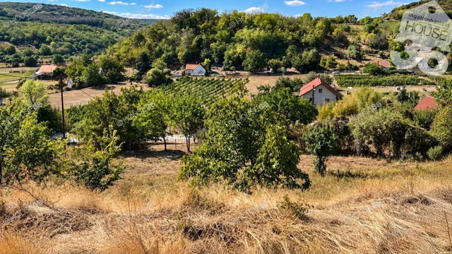 Eladó telek, Szekszárdon 32.9 M Ft / költözzbe.hu