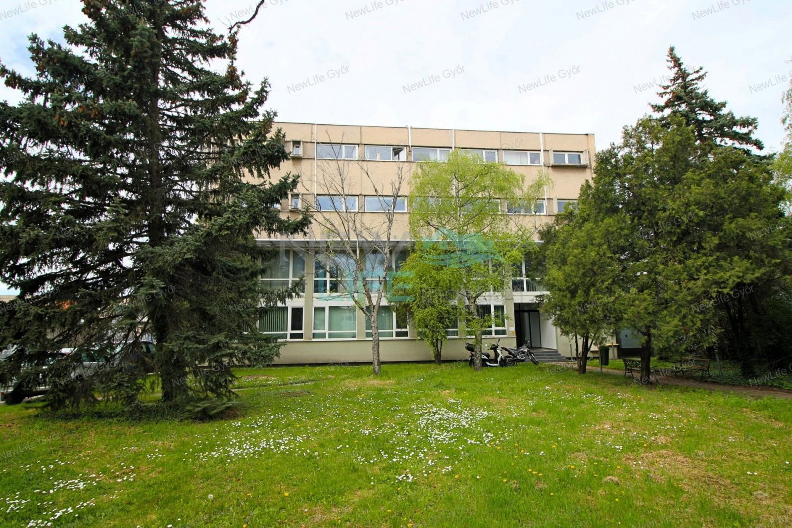 260m² · 500.000 ft