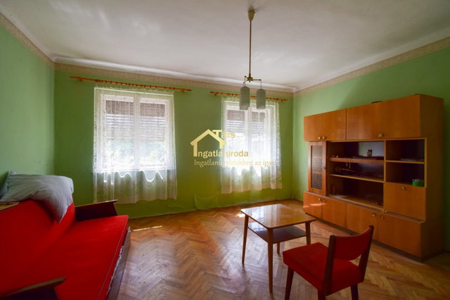Eladó családi ház, Kisbajcson 49 M Ft, 2 szobás