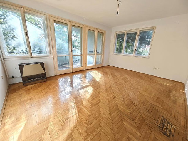 Eladó téglalakás, Budapesten, II. kerületben, Hűvösvölgyi úton