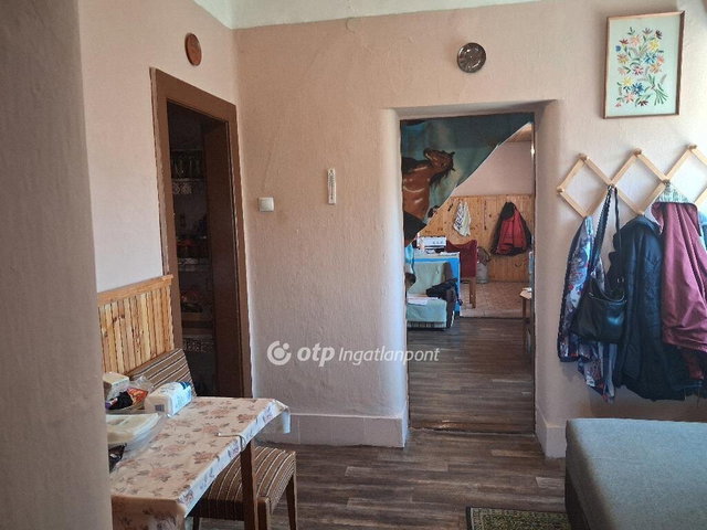 Eladó családi ház, Kemenesmagasin 22.5 M Ft, 2 szobás