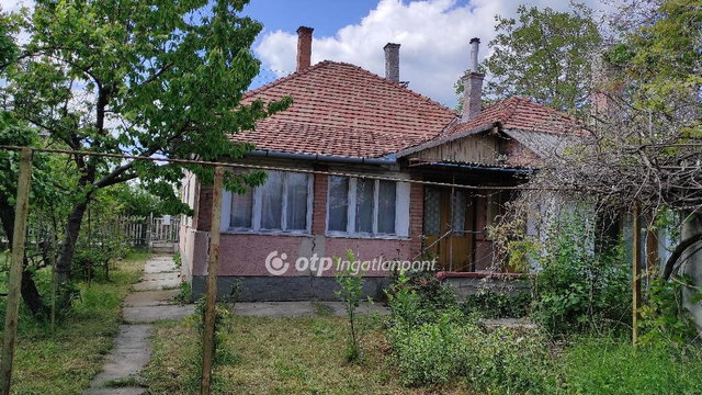 Eladó családi ház, Kunszentmártonban 14.9 M Ft, 3 szobás