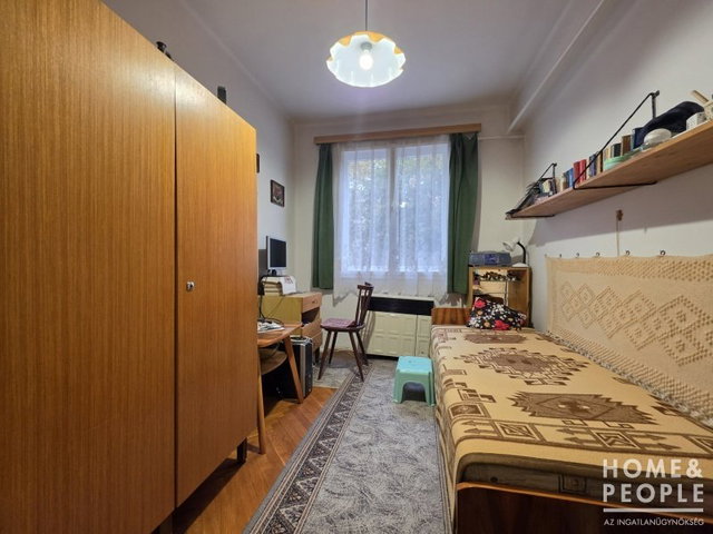 Eladó téglalakás, Hódmezővásárhelyen 42 M Ft, 4 szobás