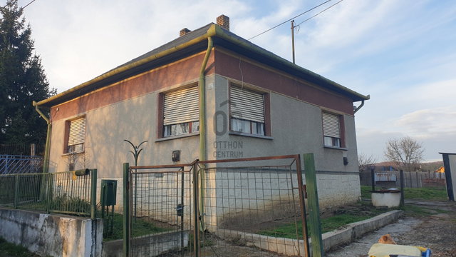 Eladó családi ház, Ózdon 12.5 M Ft, 2 szobás