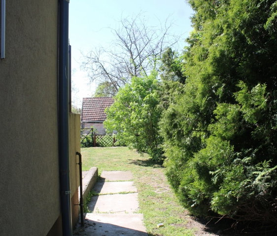 Eladó ikerház, Kiskunlacházán 84.9 M Ft, 3 szobás