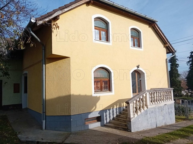 Eladó családi ház, Galambokon 75 M Ft, 11 szobás