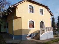 Eladó családi ház, Galambokon 75 M Ft, 11 szobás