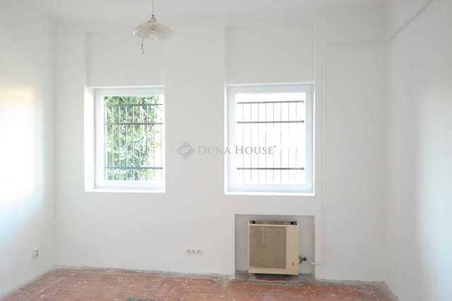 Eladó téglalakás, Budapesten, XX. kerületben 35.4 M Ft, 2 szobás