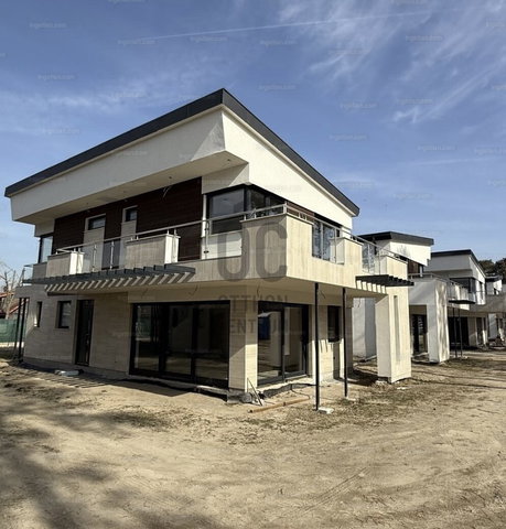 Eladó családi ház, Siófokon, Baross Gábor utcában 230 M Ft
