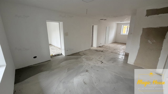 Eladó családi ház, Százhalombattán 94.99 M Ft, 4 szobás