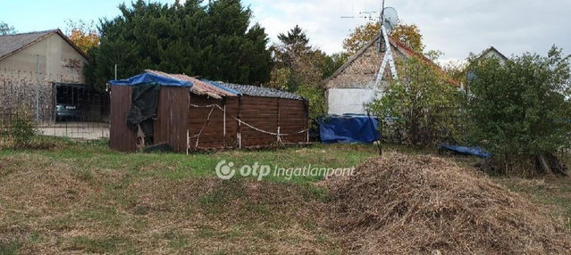 Eladó telek, Martonvásáron 44.5 M Ft / költözzbe.hu