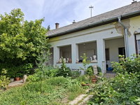 Eladó ikerház, Lajosmizsén 62 M Ft, 5+2 szobás