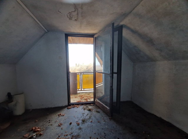Eladó nyaraló, Egerben 6.9 M Ft, 2 szobás / költözzbe.hu