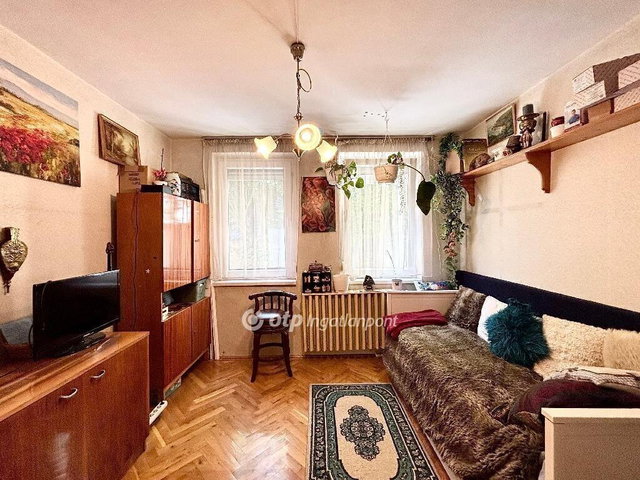 Eladó panellakás, Budapesten, X. kerületben 77.777 M Ft, 3 szobás