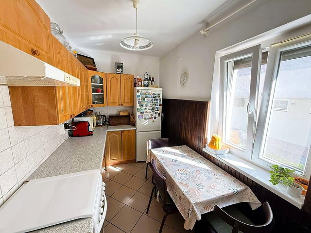 Eladó ikerház, Budapesten, III. kerületben 109.9 M Ft, 5 szobás