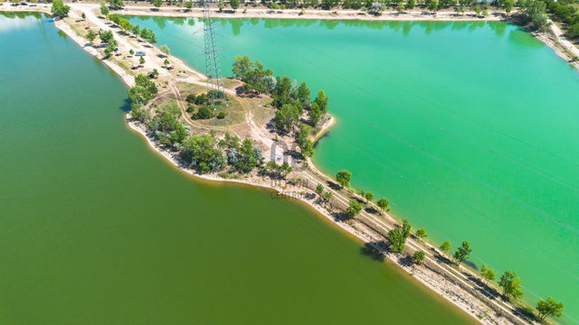 Eladó ipari ingatlan, Délegyházán 370 M Ft