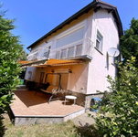 Eladó téglalakás, Szentendrén 129.9 M Ft, 3 szobás