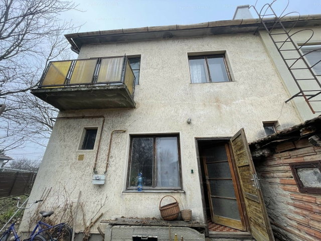 Eladó ikerház, Mezőberényben, József Attila utcában 14.9 M Ft