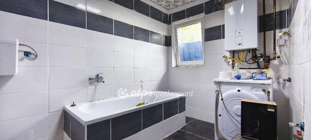 Eladó családi ház, Újszászon 15.9 M Ft, 3 szobás