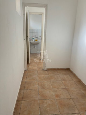 Eladó üzlethelyiség, Banán 48 M Ft / költözzbe.hu