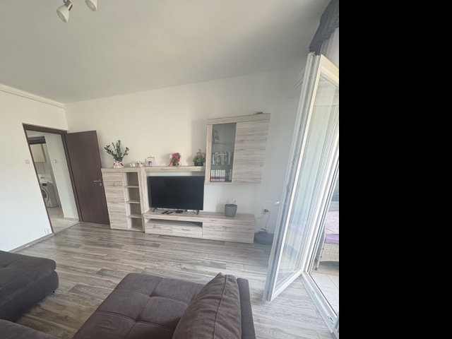 Eladó panellakás, Szigetszentmiklóson 58.5 M Ft, 2+2 szobás