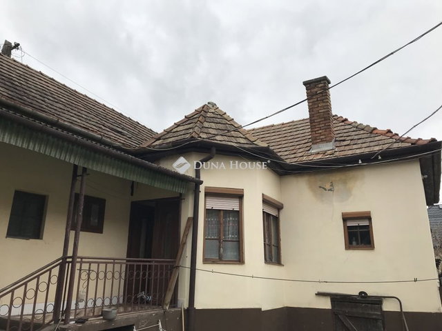 Eladó családi ház, Mátranovákon 18 M Ft, 4 szobás