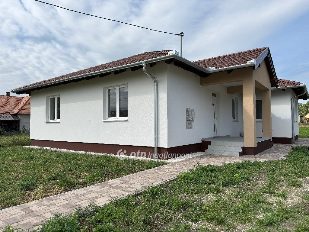 3 bed · 136m² · 95.000.000 ft