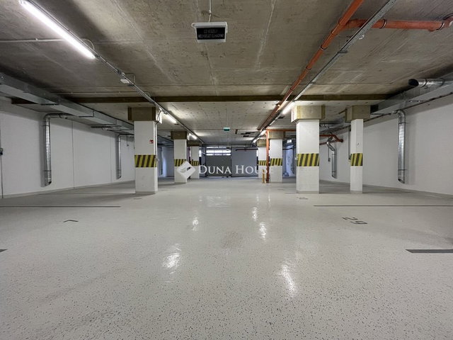Eladó garázs, Budapesten, VIII. kerületben 6 M Ft