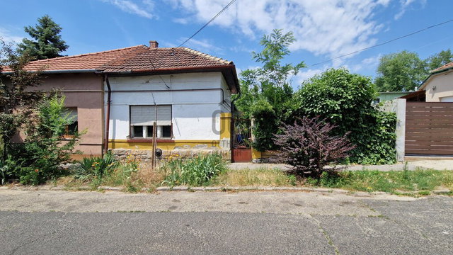 Eladó családi ház, Budapesten, XX. kerületben 32.5 M Ft