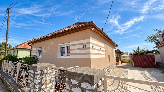 Eladó családi ház, Felsőzsolcán 39.9 M Ft, 4 szobás