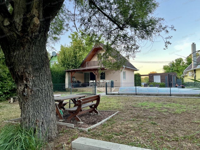 Eladó nyaraló, Győrött 50.9 M Ft, 1 szobás